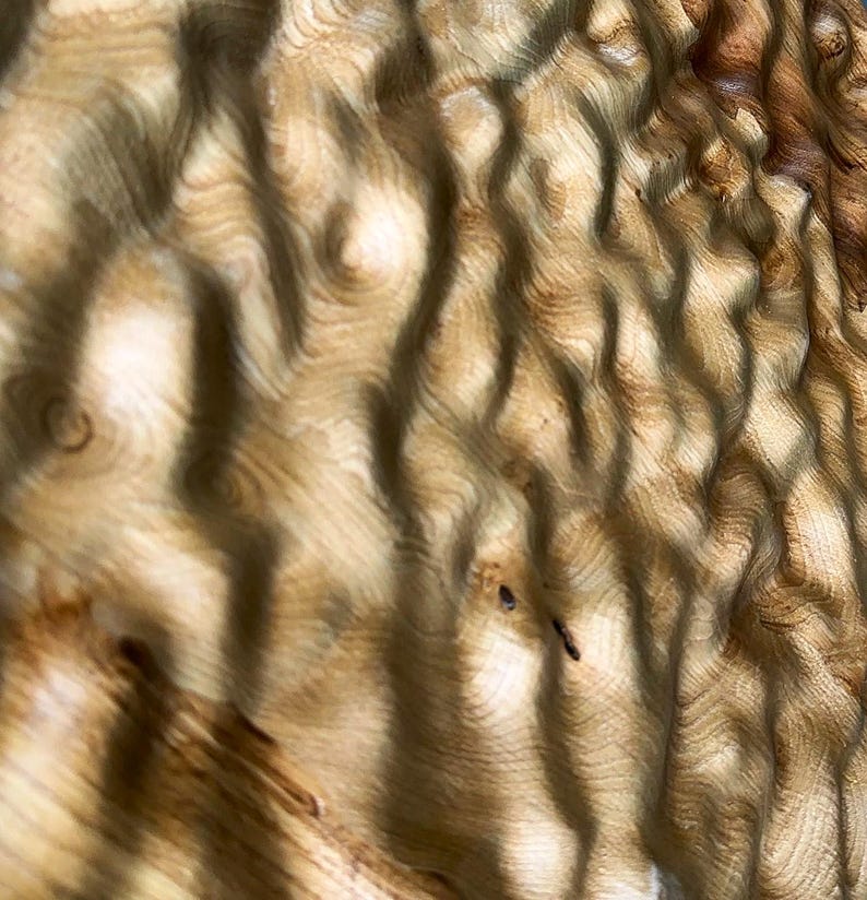 3D Carved Chestnut Wood Wall Art: Asymmetric Ripple Design