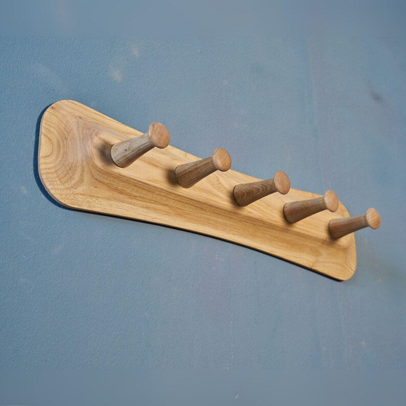 Wooden Wall Coat Rack – Double-Sided Detachable Hooks, Modern Rustic Entryway Organizer, Two-Color Option