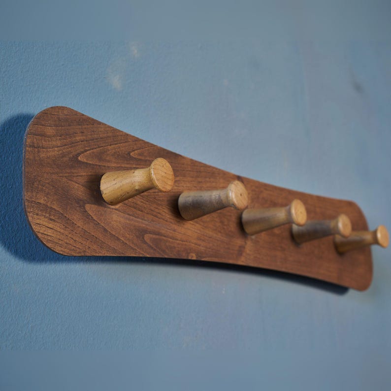 Wooden Wall Coat Rack – Double-Sided Detachable Hooks, Modern Rustic Entryway Organizer, Two-Color Option