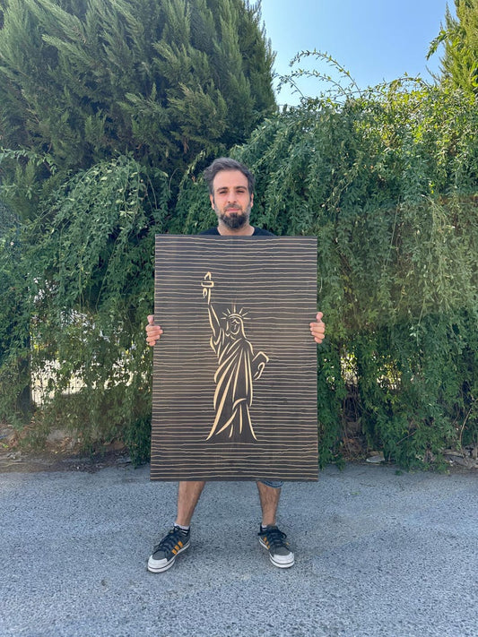 Wooden Statue of Liberty Decor – 3D Line Art Engraving - Wood Wall Hanging Decor